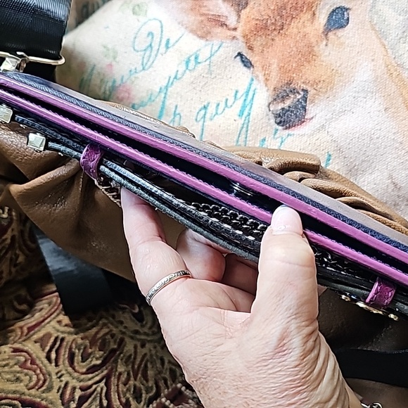 Unique Henri Bendel Clutch/Crossbody with Mirror & Shoulder Strap - Picture 11 of 16